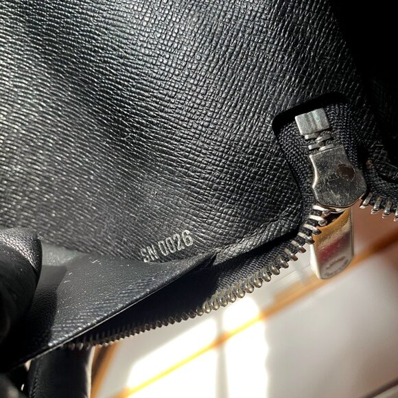 LV Black Epi Zippy Organizer Unisex SN0026 - Picture 9 of 13
